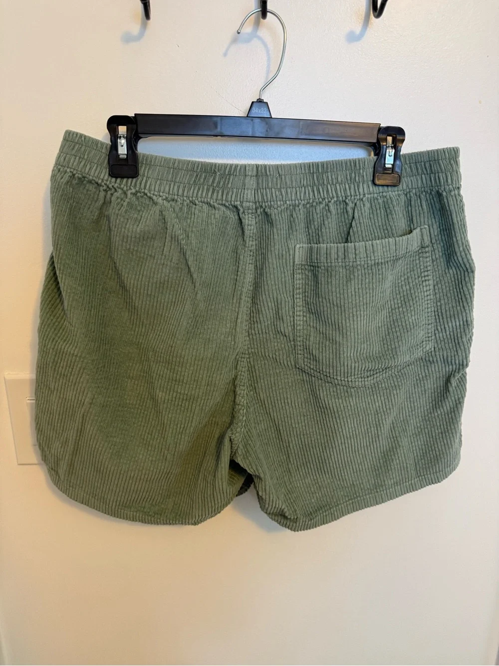 Madewell Corduroy Shorts in Sage